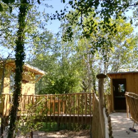 La Cabane Perchee Villelaure Bagian luar foto