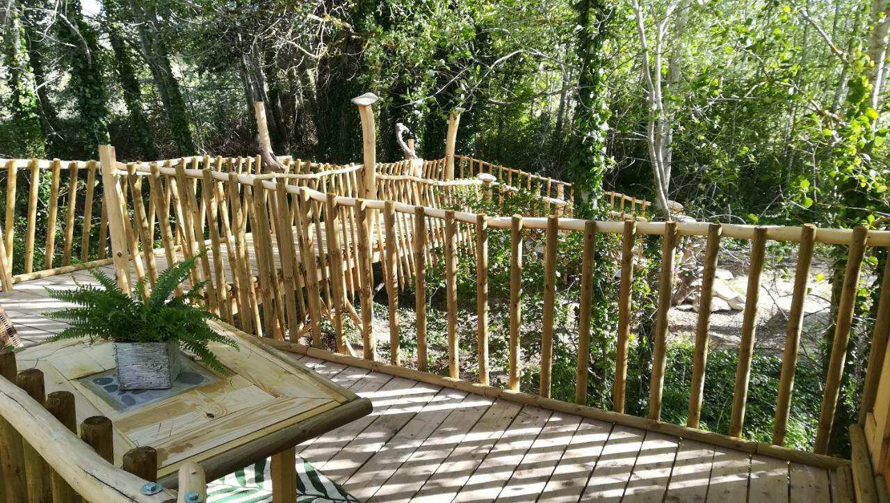 La Cabane Perchee Villelaure Bagian luar foto