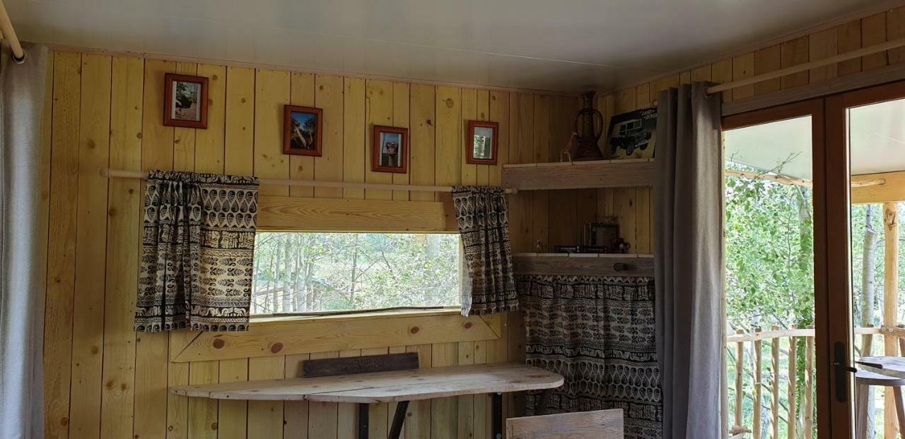 La Cabane Perchee Villelaure Bagian luar foto